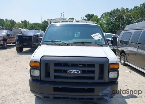 2014 Ford E-150 Commercial/Recreational z USA, uszkodzony, nr VIN 1FTNE1EW1EDA98577